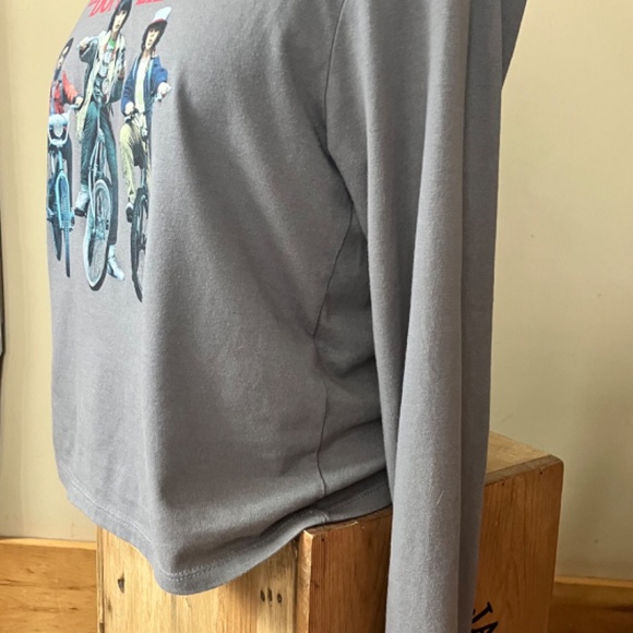 Stranger Things "Friends Don't Lie" Longsleeve T - Picture 3 of 6